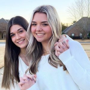 Meet your Posher, Isabel